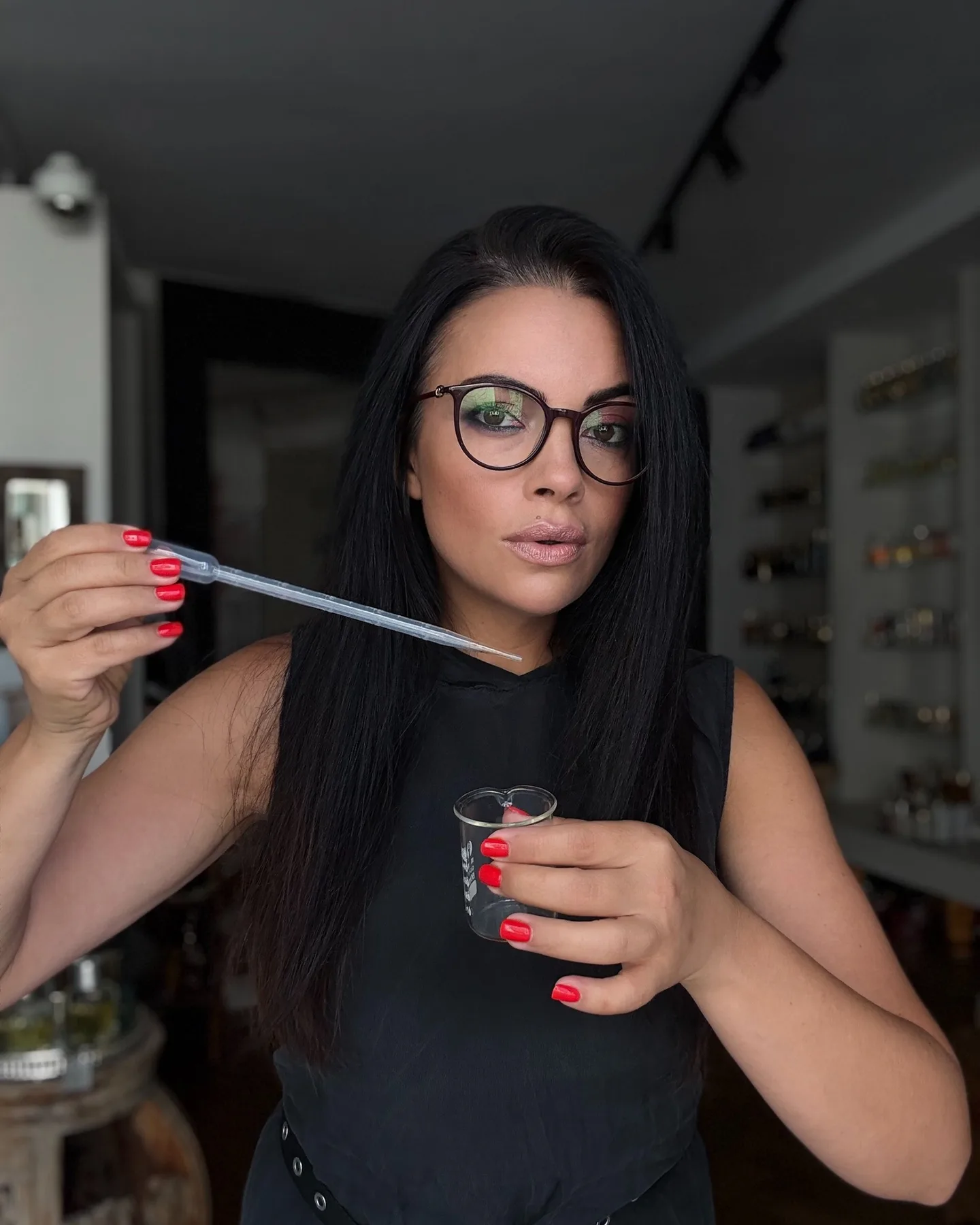 Yana Shtilman — a perfume sommelier.